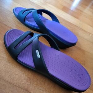 CROCS Patricia II Women's Sandals Size: 9 Wide (Relaxed Fit) Purple & Black NWOT